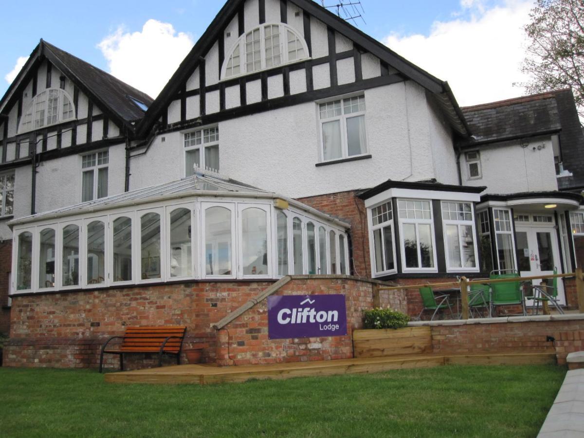 Clifton Lodge Hotel Хай Уикъмб Екстериор снимка